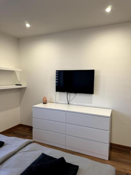 Modern Apartment In City Centre Banská Bystrica Exteriér fotografie